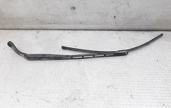 Peugeot 307 Front wiper blade arm