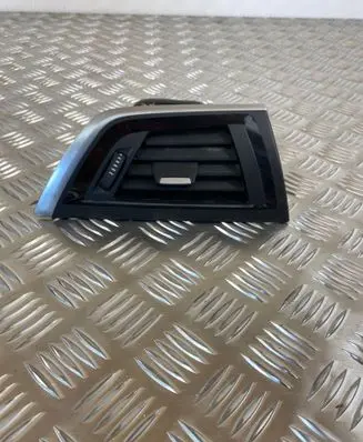 BMW 1 F20 F21 Dashboard side air vent grill/cover trim 2636104 548005