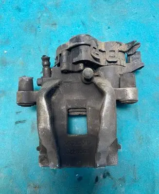 Volvo XC90 Rear brake caliper 32217363 31687558