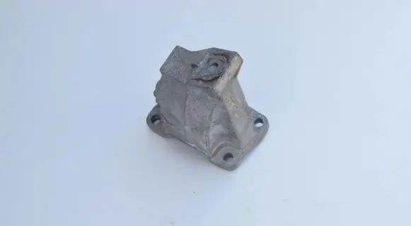 Audi A6 S6 C4 4A Gearbox mounting bracket 4A0399113G