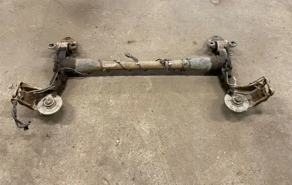 Opel Astra H Rear axle beam 