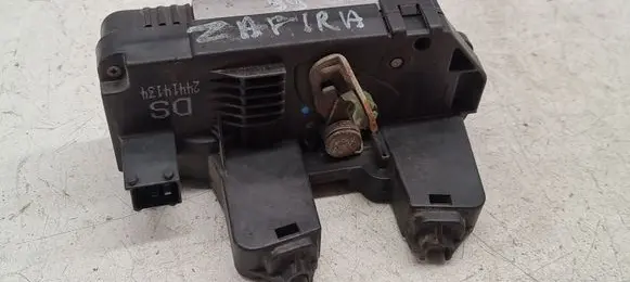 Opel Zafira A Rear door lock 24414134