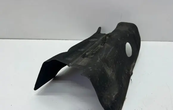 Volkswagen PASSAT B8 Other under body part 3Q0825469