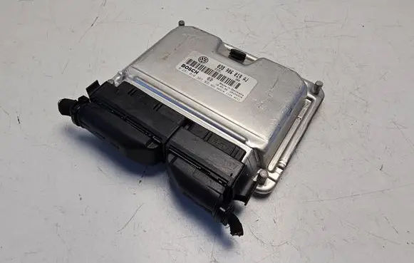 Volkswagen PASSAT B5.5 Engine control unit/module 038906019AJ 0281010303 28SA4358