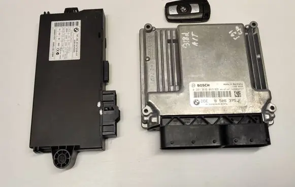 BMW 3 E90 E91 Engine control unit/module 0281016069 030268335 8506375