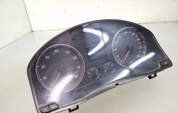 Volkswagen Golf Plus Speedometer (instrument cluster) 1K0920863A