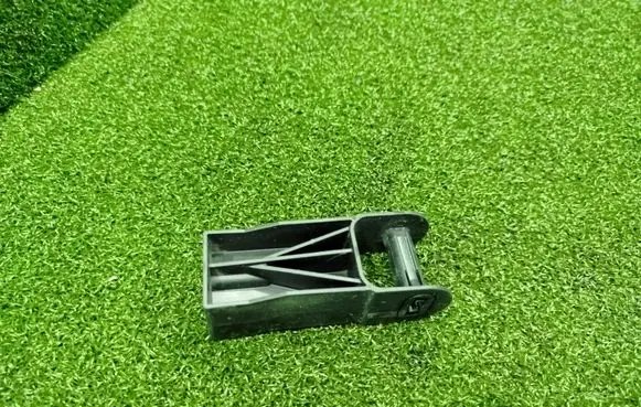 Porsche Cayenne (92A) Radiator mount bracket 7P0121079B 7P0121095