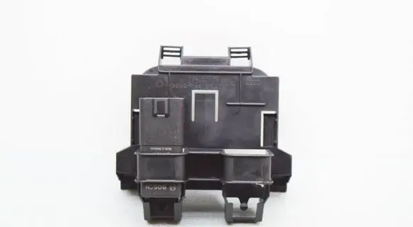 Audi Q7 4M Glow plug pre-heat relay 4M0907282E 4M0907249