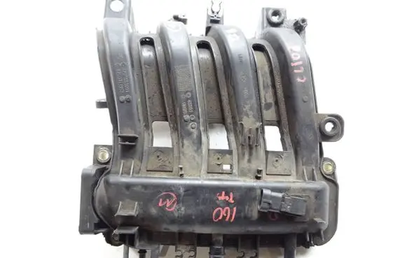 Renault Clio IV Intake manifold 8200880099 8200762352