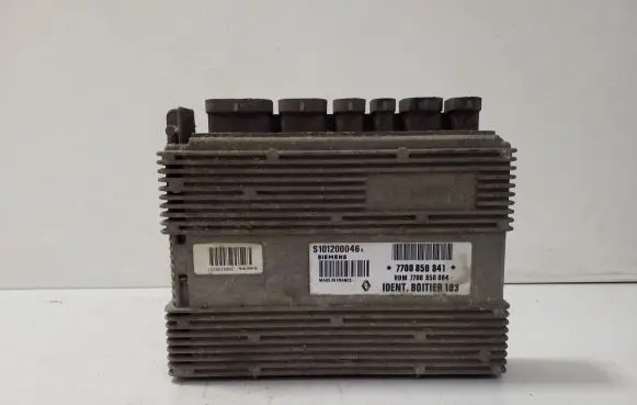 Renault Megane I Gearbox control unit/module S101200046A 7700850841