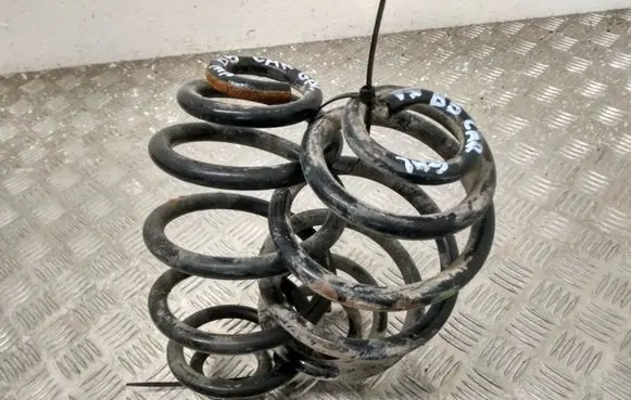Volkswagen PASSAT B5 Rear coil spring