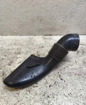 Volvo V70 Air intake duct part 9445144 6766 LSA32