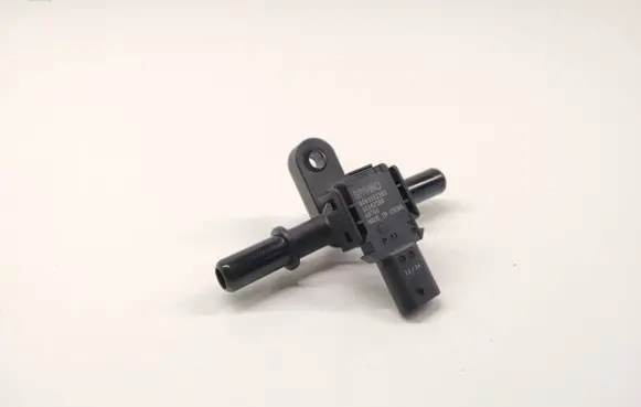 Volvo V60 Fuel pressure regulator 32242588
