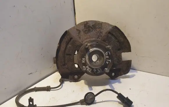 Hyundai Getz Front wheel hub spindle knuckle