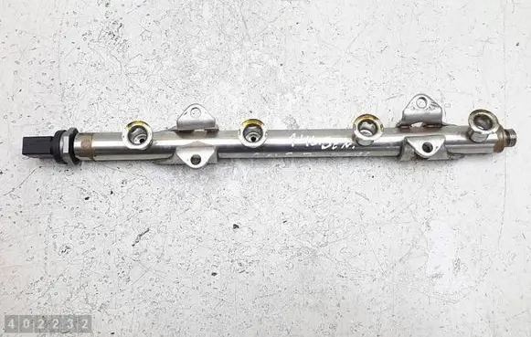 Volkswagen Golf VII Fuel line pipe 04E133320D 1535330408