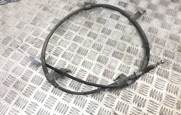 Handbrake/parking brake wiring cable