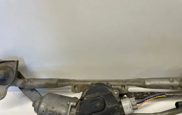 Mazda 5 Front wiper linkage and motor 1593000600