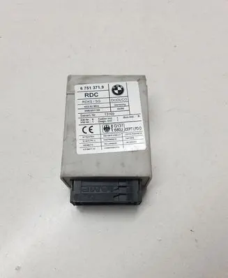 BMW 7 E38 Tire pressure control unit 67513719