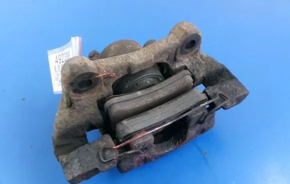 Jeep Grand Cherokee (WJ) Rear brake caliper