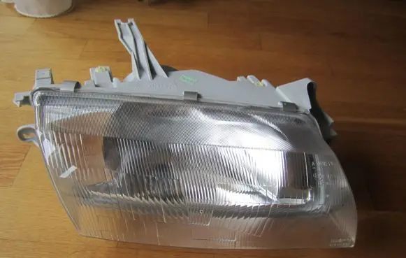 Mazda 323 Headlight/headlamp