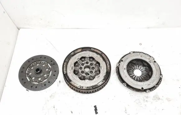 Opel Vivaro Clutch set kit 302052965R TH7068 2660