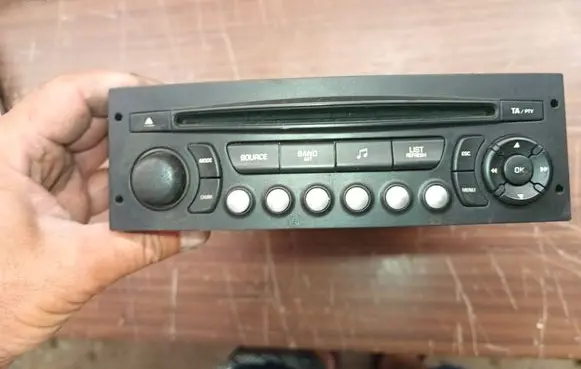 Citroen Jumpy Radio/CD/DVD/GPS head unit 96639628xt
