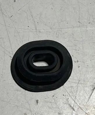Volkswagen Touran II Radiator mount bracket 1K0121367F
