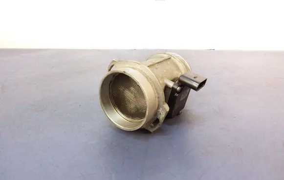 Audi A4 S4 B7 8E 8H Mass air flow meter DMA0206