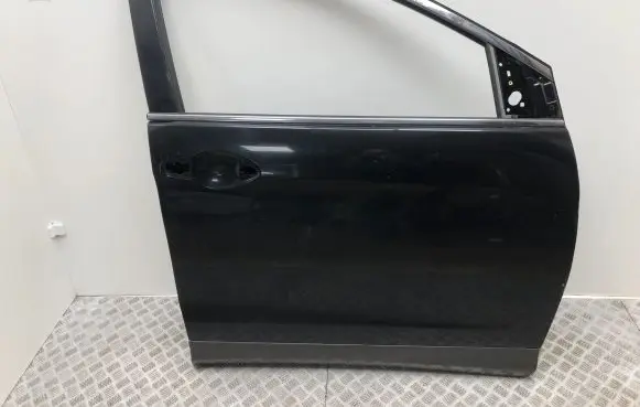 Honda CR-V Front door