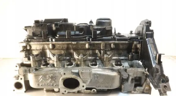 Citroen C4 II Engine head 