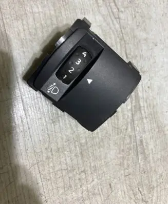 Renault Twingo III Headlight level height control switch 251901758R