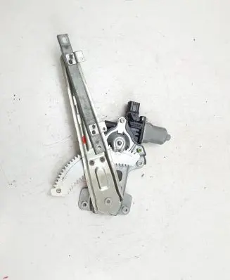 Mitsubishi Lancer VIII Rear door window regulator with motor 5743A109