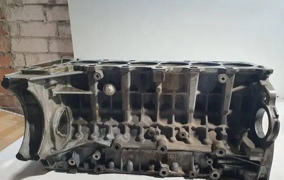 BMW 3 E90 E91 Engine block 0392851 7539322 7539312