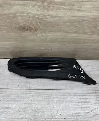 Volkswagen Golf Plus Front bumper lower grill 5M0853666 1355D301124