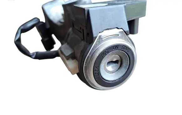 Toyota Avensis T250 Ignition lock 897830510 N0501517