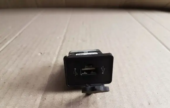 Alfa Romeo 159 AUX in-socket connector 