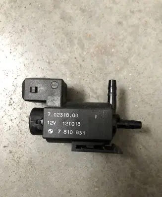 BMW 3 F30 F35 F31 Vacuum valve 7810831 70231800 12T018