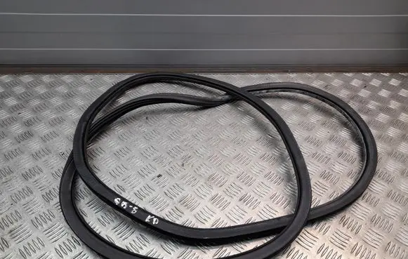 Audi Q5 SQ5 Front door rubber seal 8R0831721D
