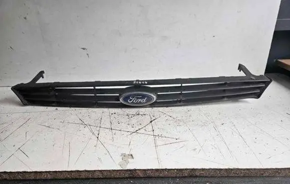 Ford Focus Front grill 98AB8200A