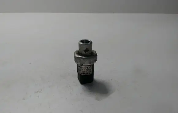 Audi A6 S6 C5 4B Air conditioning (A/C) pressure sensor 8D0959482B
