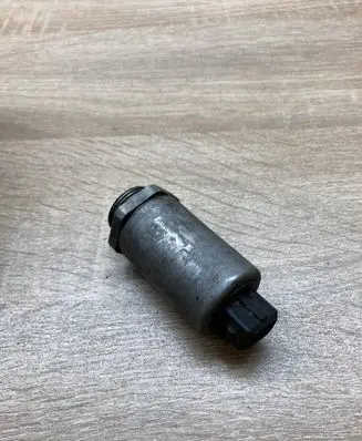 BMW 5 E39 Camshaft vanos timing valve 1432532