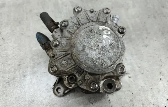 Audi A3 S3 8P Vacuum pump 03G145209C