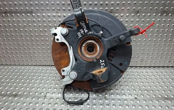 Renault Captur II Front wheel hub spindle knuckle S25071904