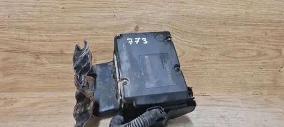 Volvo S70 V70 V70 XC ABS Pump 9140773 9140254B