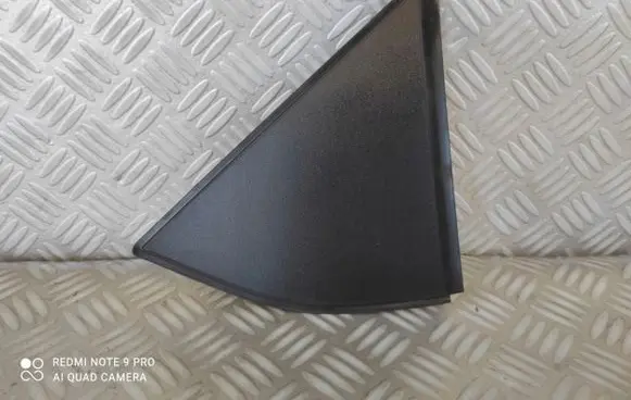 Citroen Berlingo Front door glass trim molding 9817691477