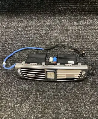 Mercedes-Benz CLS C218 X218 Dash center air vent grill A2188300764 80066180 216614