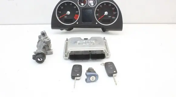 Audi TT Mk1 Engine ECU kit and lock set 022906032DP 0261208232