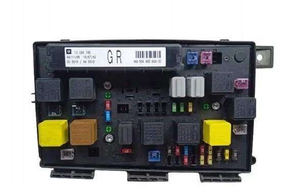 Opel Astra H Fuse module 13206745 5DK00866832