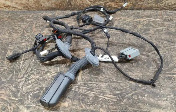 Land Rover Discovery 5 Rear door wiring loom HY3214633AAD HY3214633
