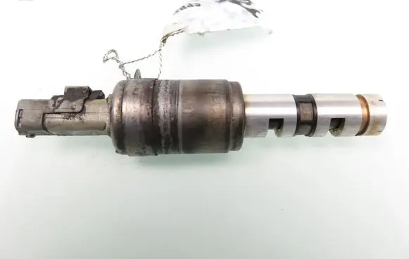 Renault Megane II Camshaft vanos timing valve 240058